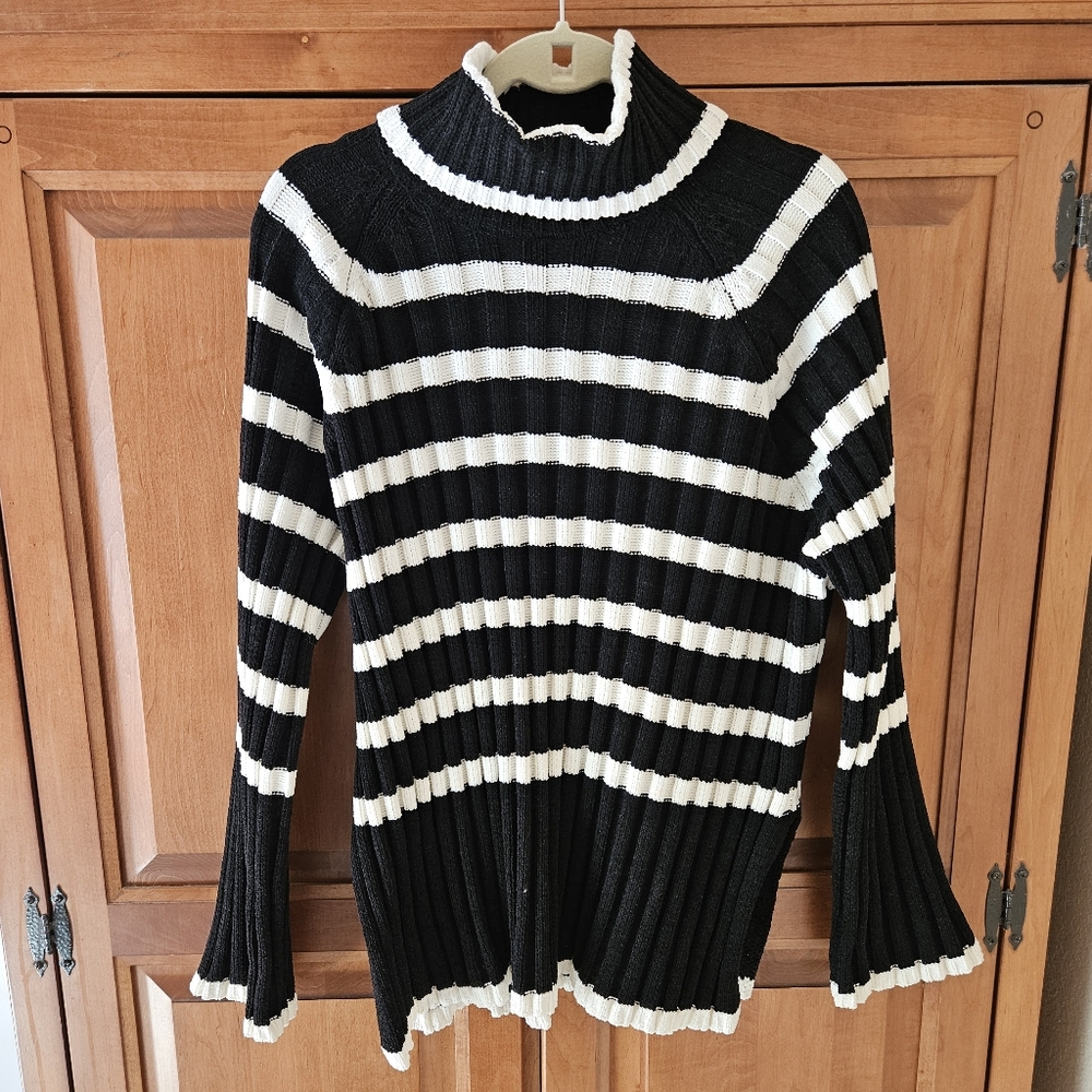 Altar'd State pullover tunic